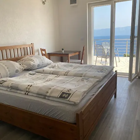 Apartment Mira